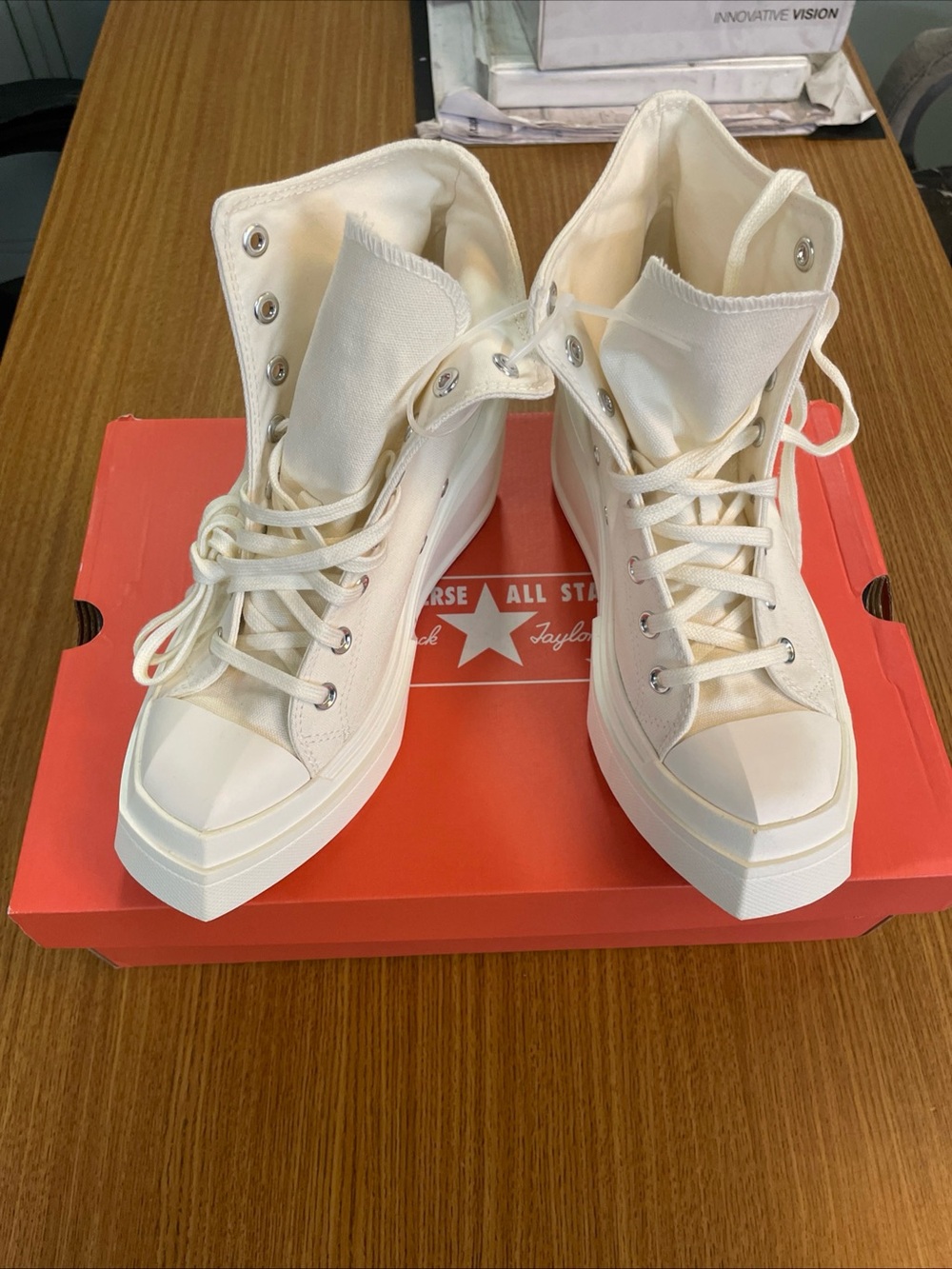 Converse Canvas High-Top Deluxe Platform Sneakers - Cream White NWB SZ8 Women’s